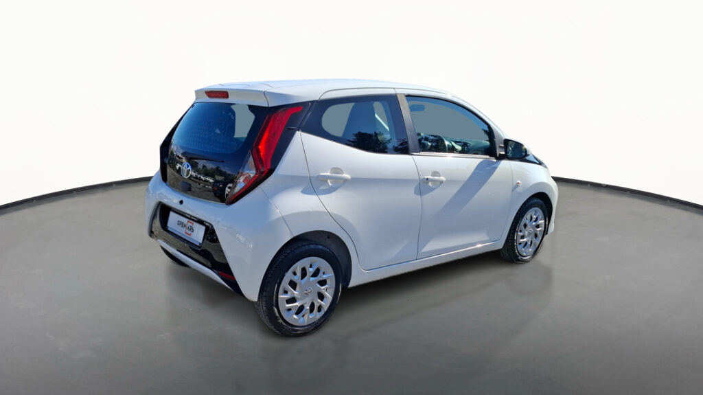 Toyota Aygo x-Play | 1.0l 72hp | 2021