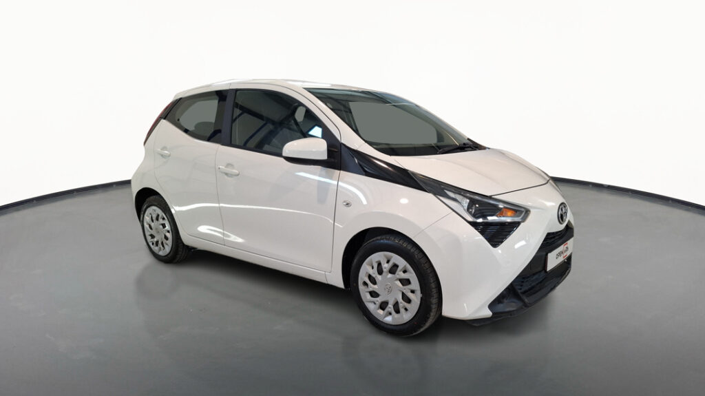 Toyota Aygo x-Play | 1.0l 72hp | 2021