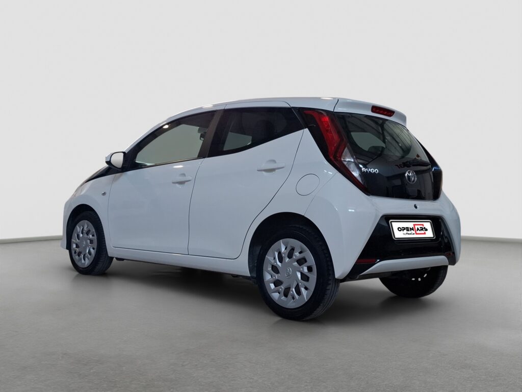 Toyota Aygo x-Play | 1.0I 70hp | 2020
