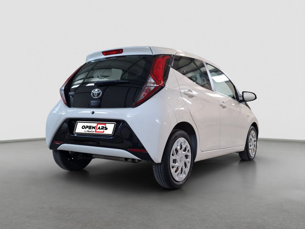 Toyota Aygo x-Play | 1.0I 70hp | 2020