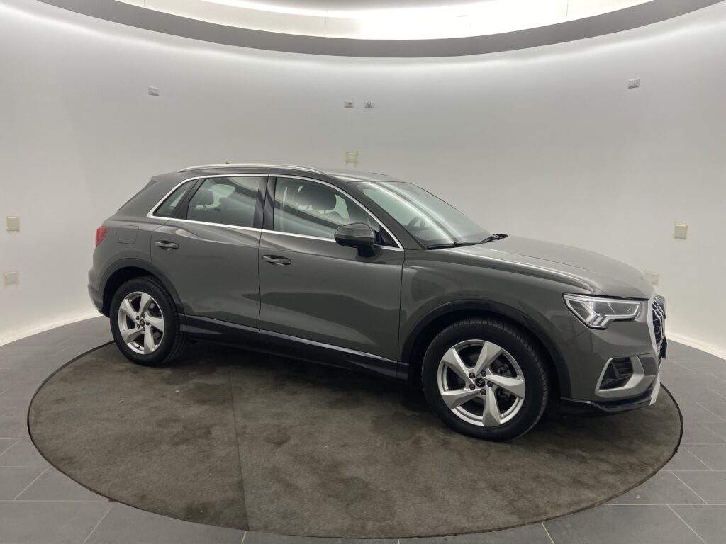 Audi Q3 Business 2.0 150hp (2022)