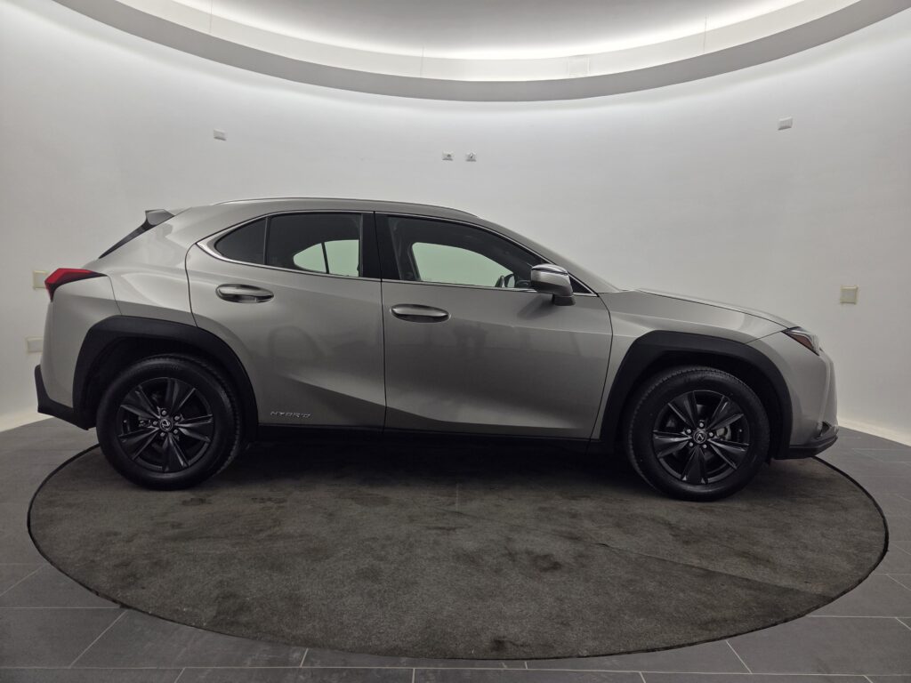 Lexus UX Executive 2.0 184hp (2022)