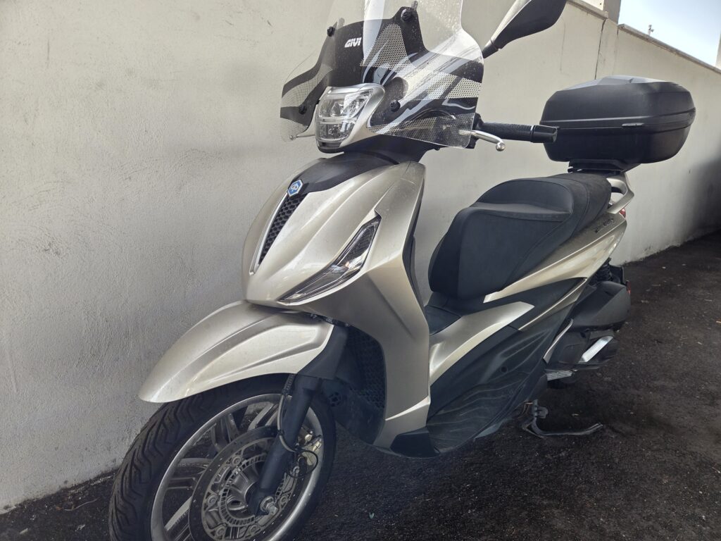 Piaggio Beverly 300 26hp (2022)