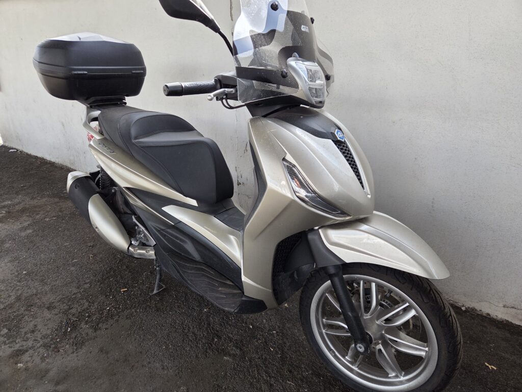Piaggio Beverly 300 26hp (2022)